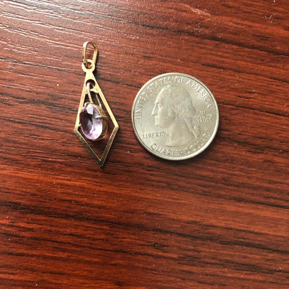 Amethyst & gold pendant